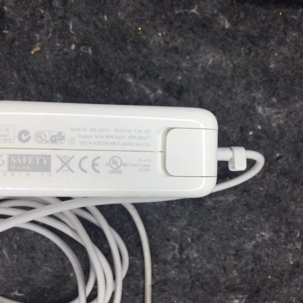 Original Apple 60W Magsafe Power Adapter